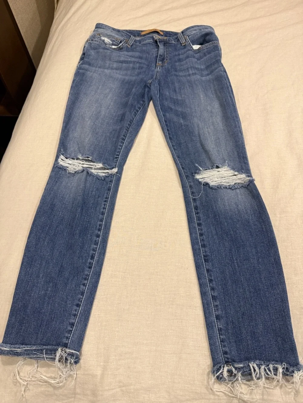Joe’s Jeans “The Icon” Mid Rise Skinny Ankle Distressed Jeans Size 29